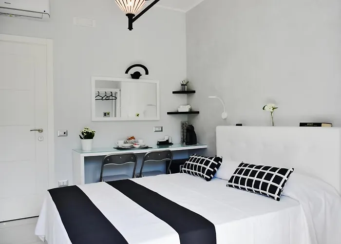 فندق مبيت وإفطار Costantino 4*